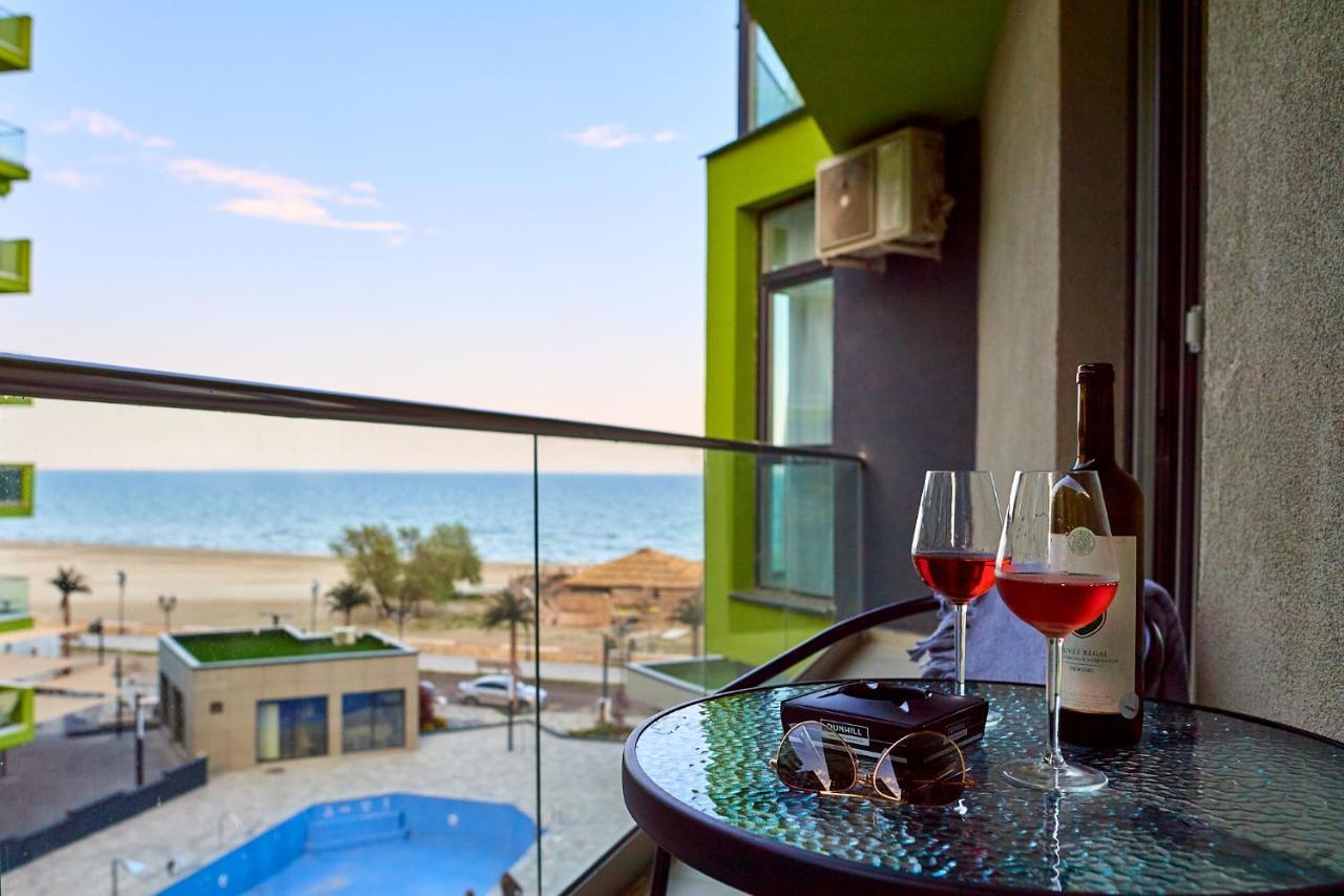 Ambient Holiday Apartment Beach Resort Năvodari Exteriör bild